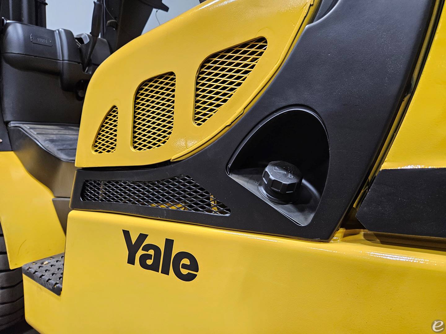 2021 Yale GDP080VX