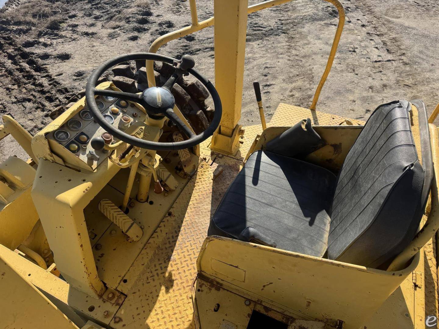 1970 Cat 825B