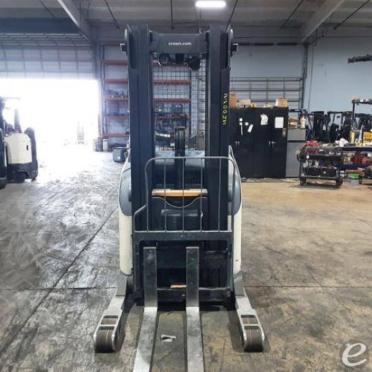 2018 Crown RR5725-45