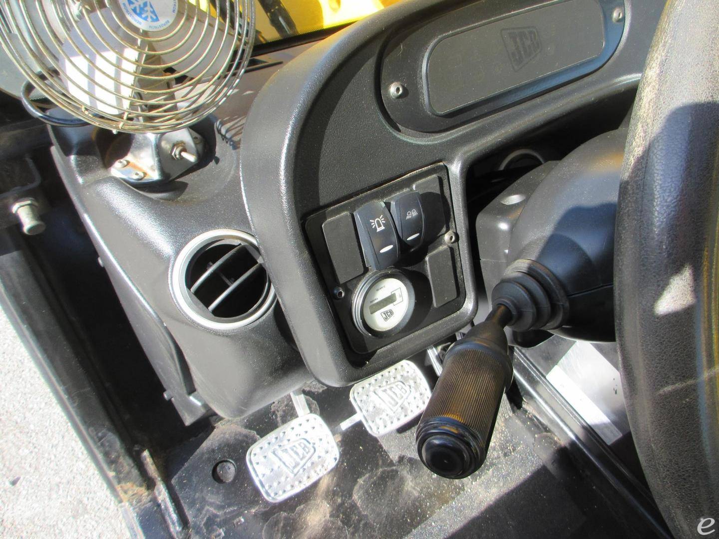 2015 JCB 510-56