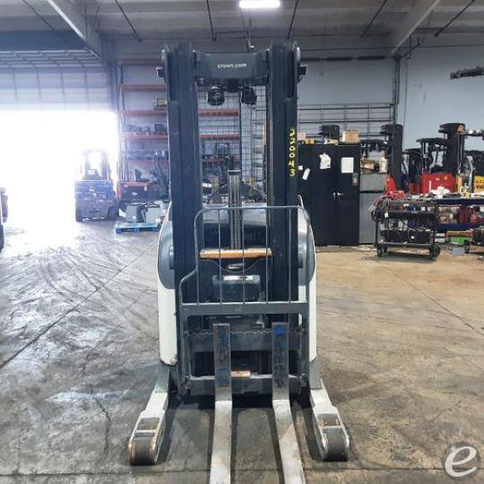 2018 Crown RR5725-45