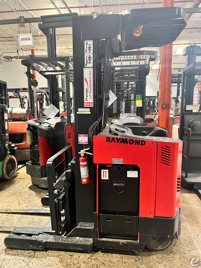 2006 Raymond EAISR40TT Electric Reach Truck - 123Forklift