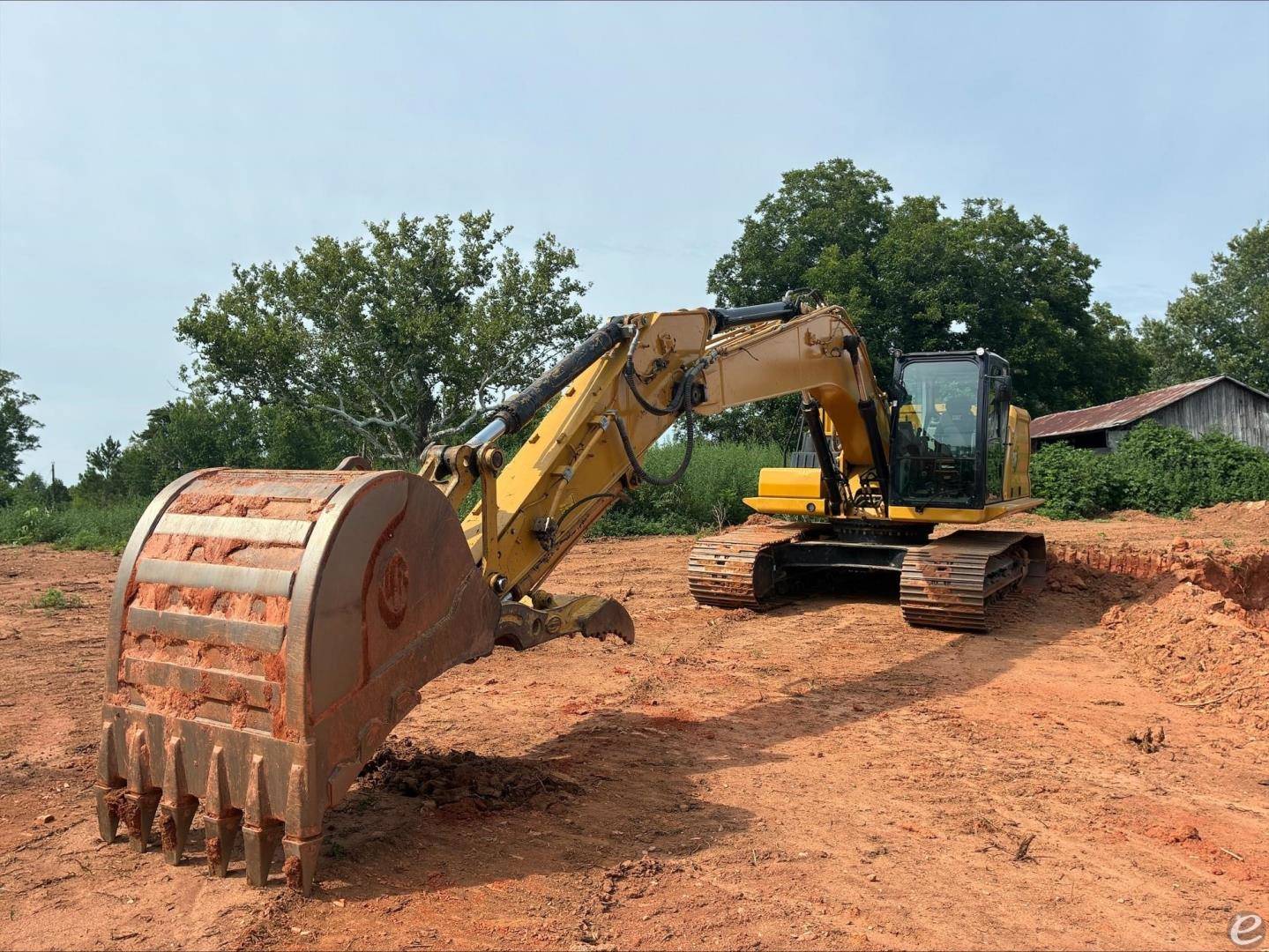 2020 Cat 320