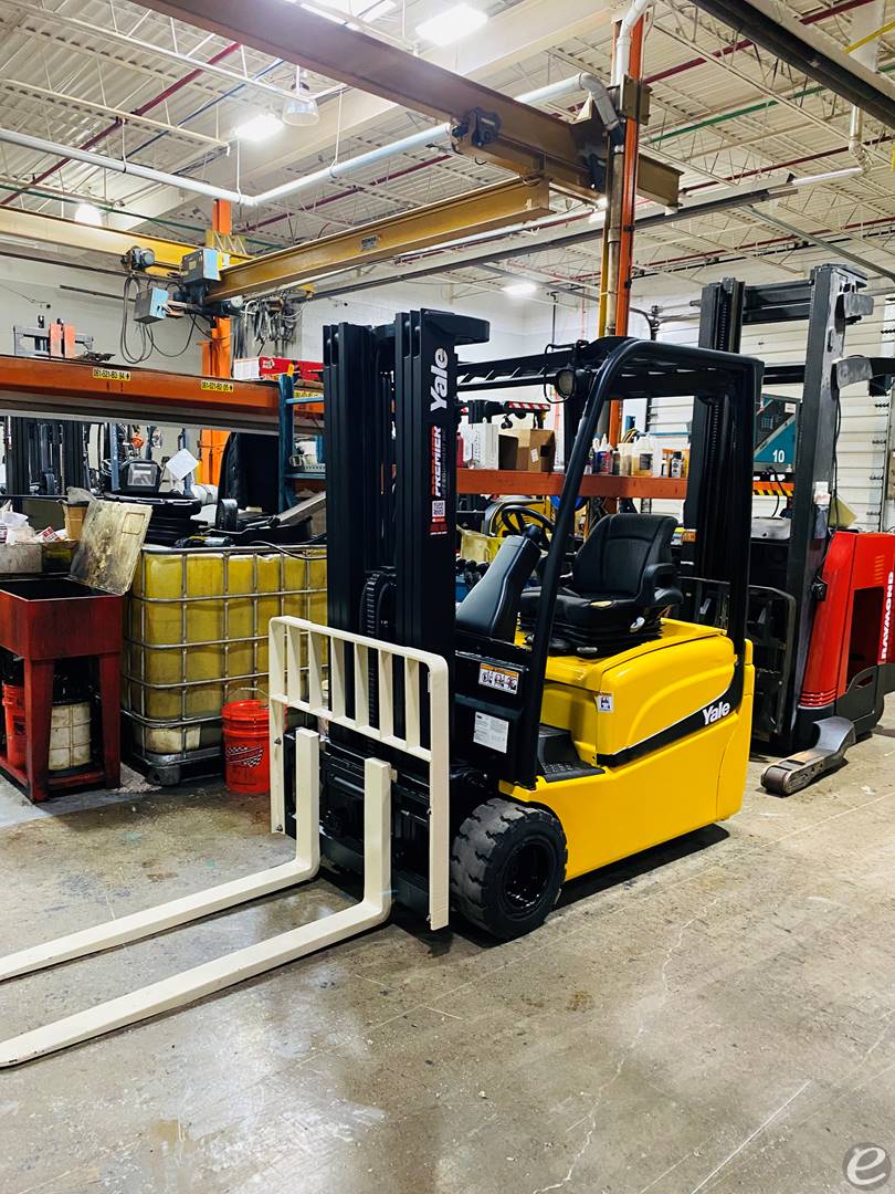 2011 Yale ERP040VTN48TE082 Electric...