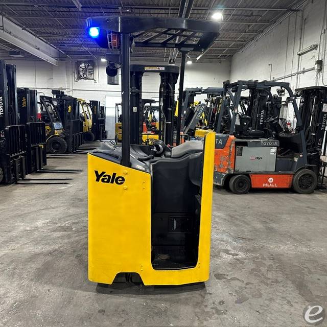 2019 Yale ESC040AD