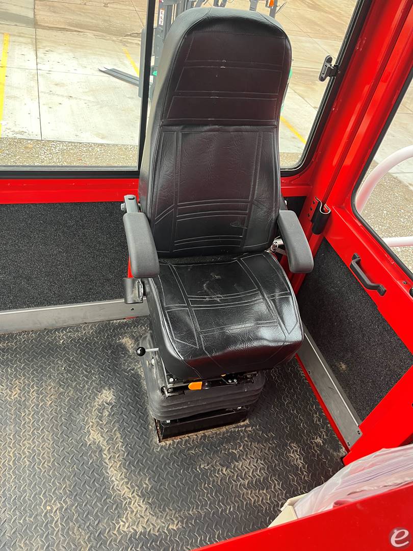 2022 Shuttlewagon SWX525