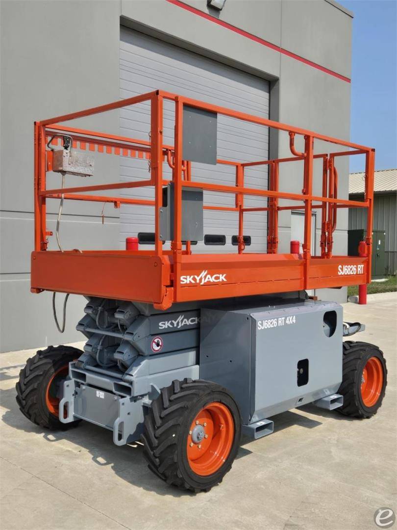 2017 Skyjack SJ6826RT Dual Fuel Scissor Lift - 123Forklift