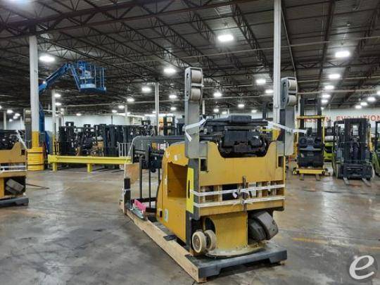 2015 Yale NR045 Electric Reach Truck - 123Forklift