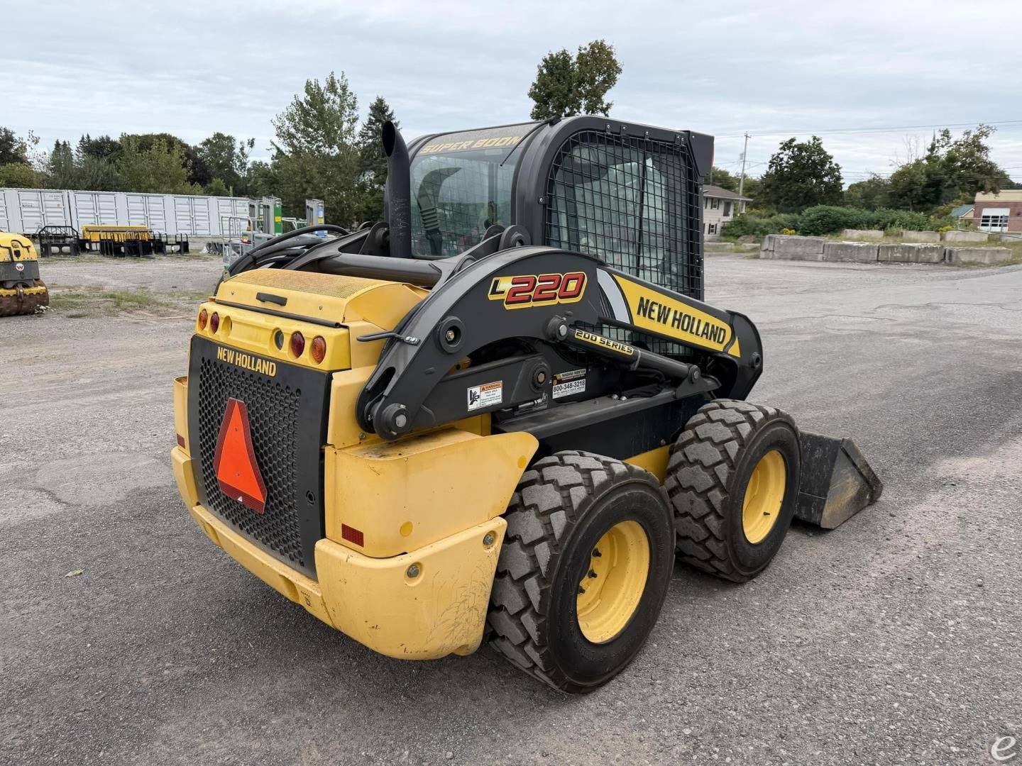 2017 New Holland L220