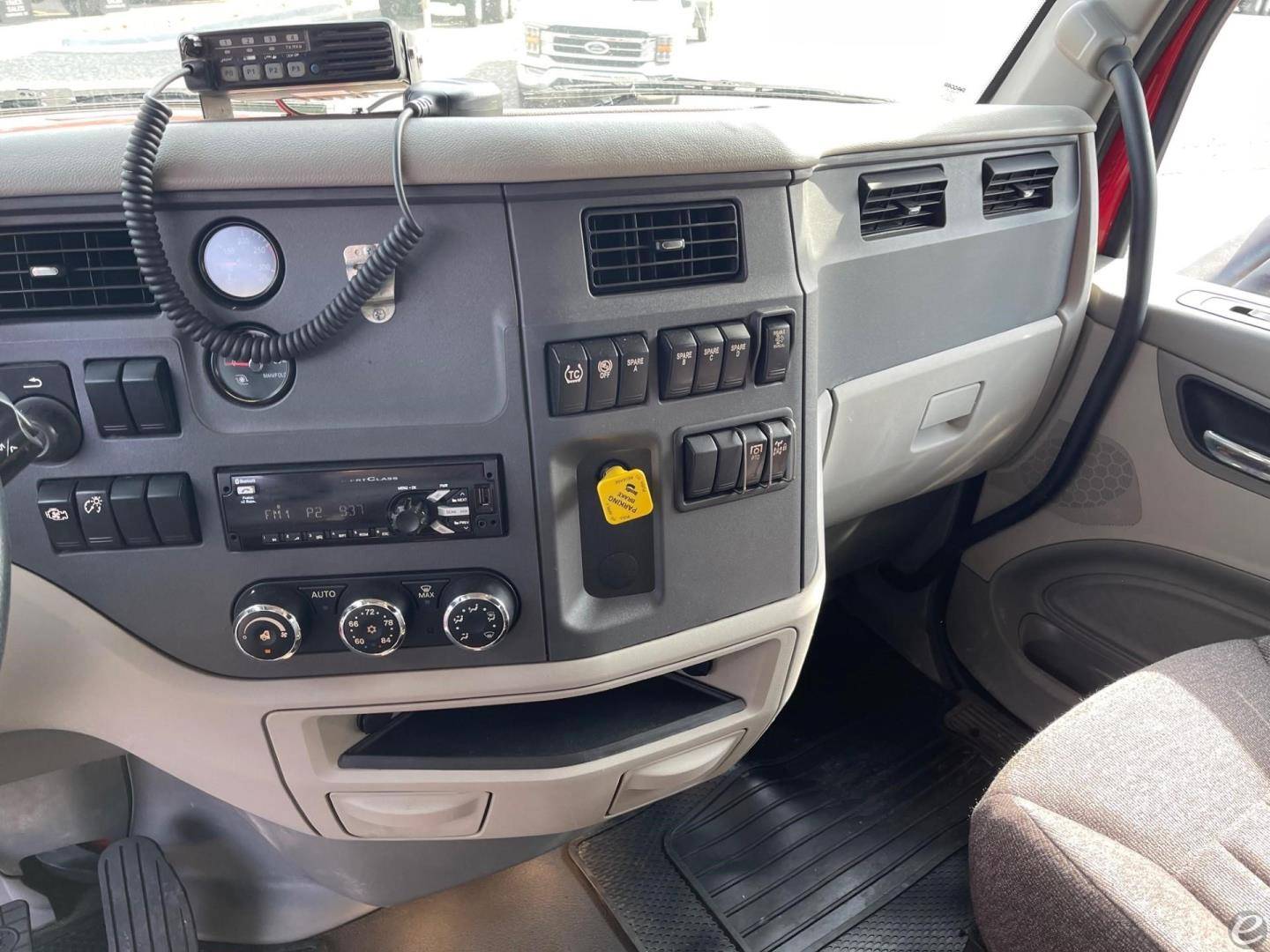 2021 Peterbilt 567