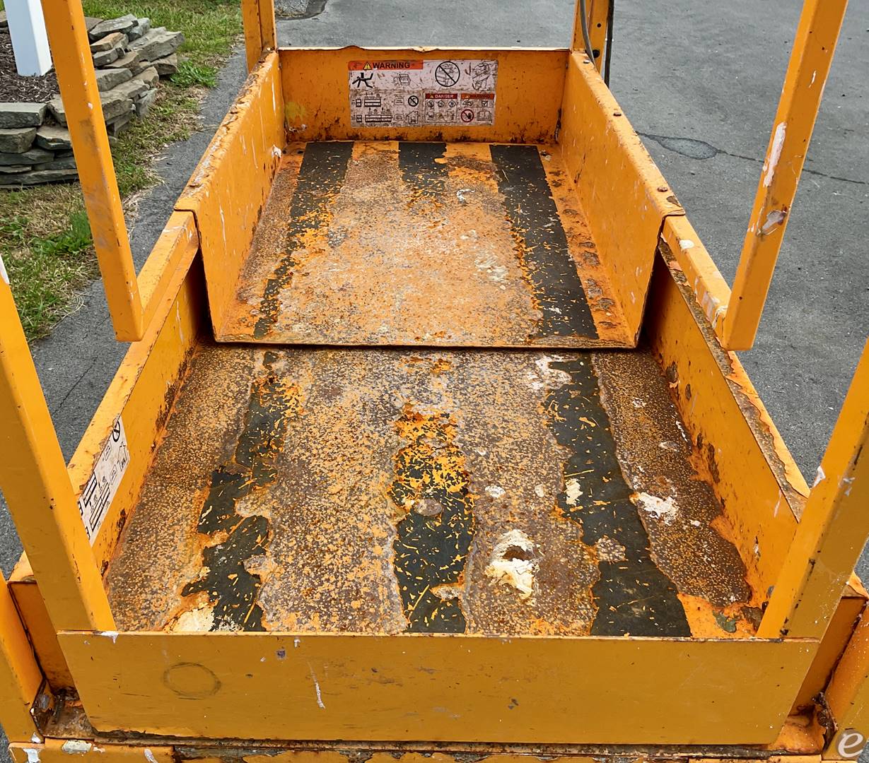 2017 Hy-Brid Lifts HB1230S3
