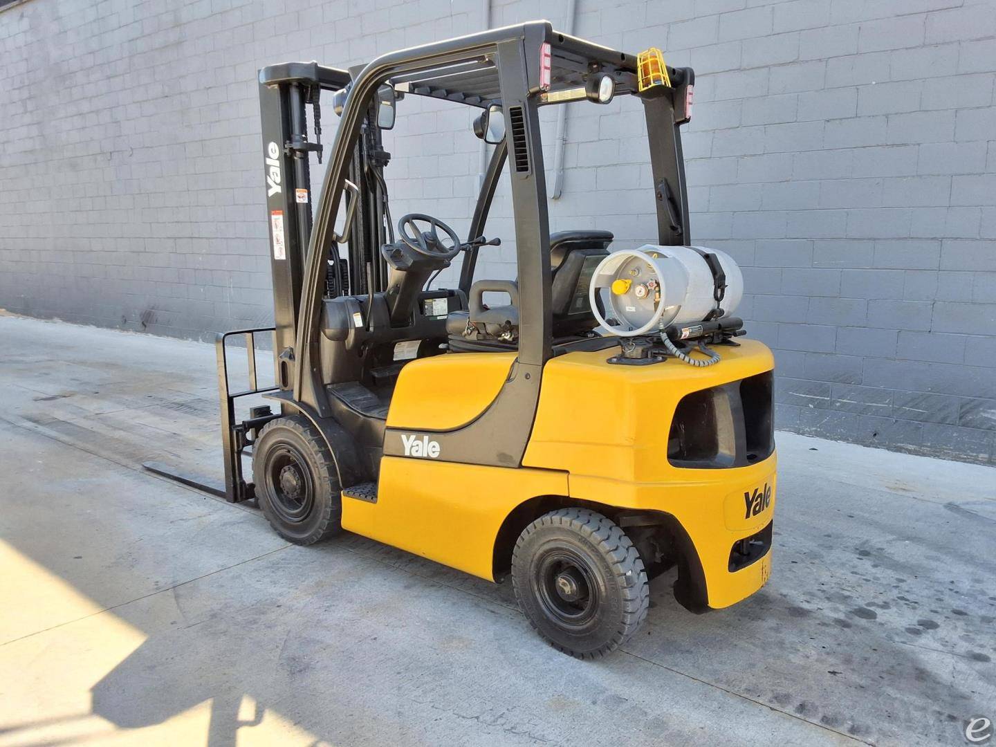 2011 Yale GLP050VX