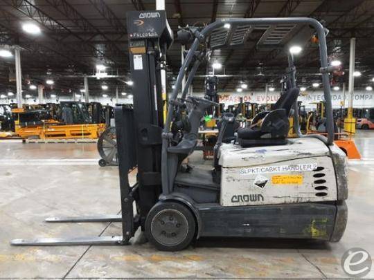 2016 Crown SC5245-40 Electric Forklift - 123Forklift