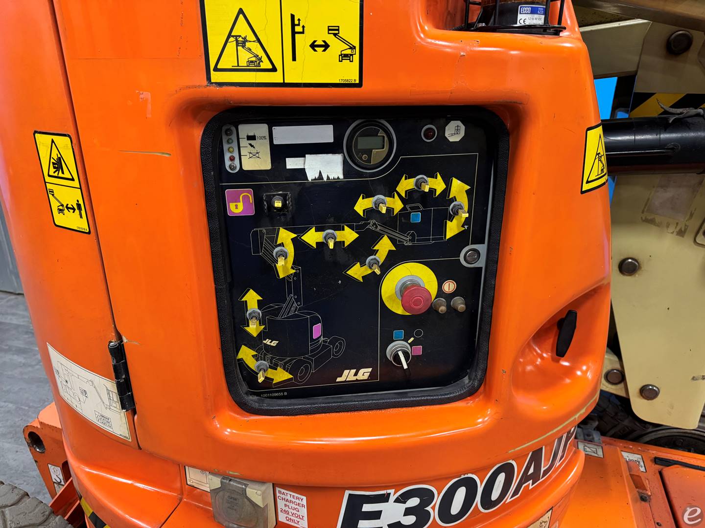 2012 JLG E300AJP
