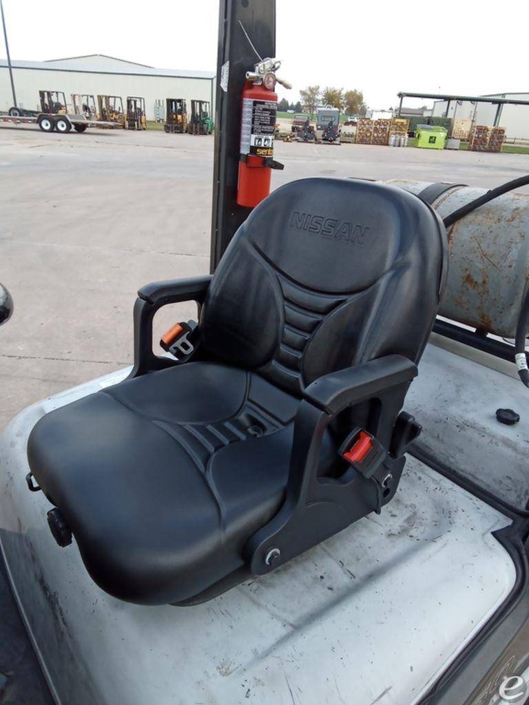2011 Nissan MP1F2A25LV