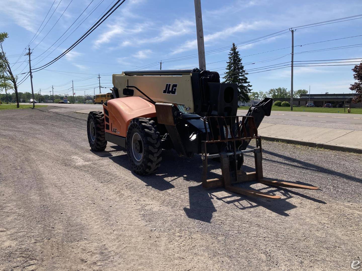 2015 JLG 1255
