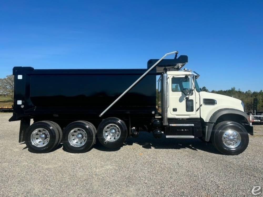 2025 Mack GRANITE 64FR