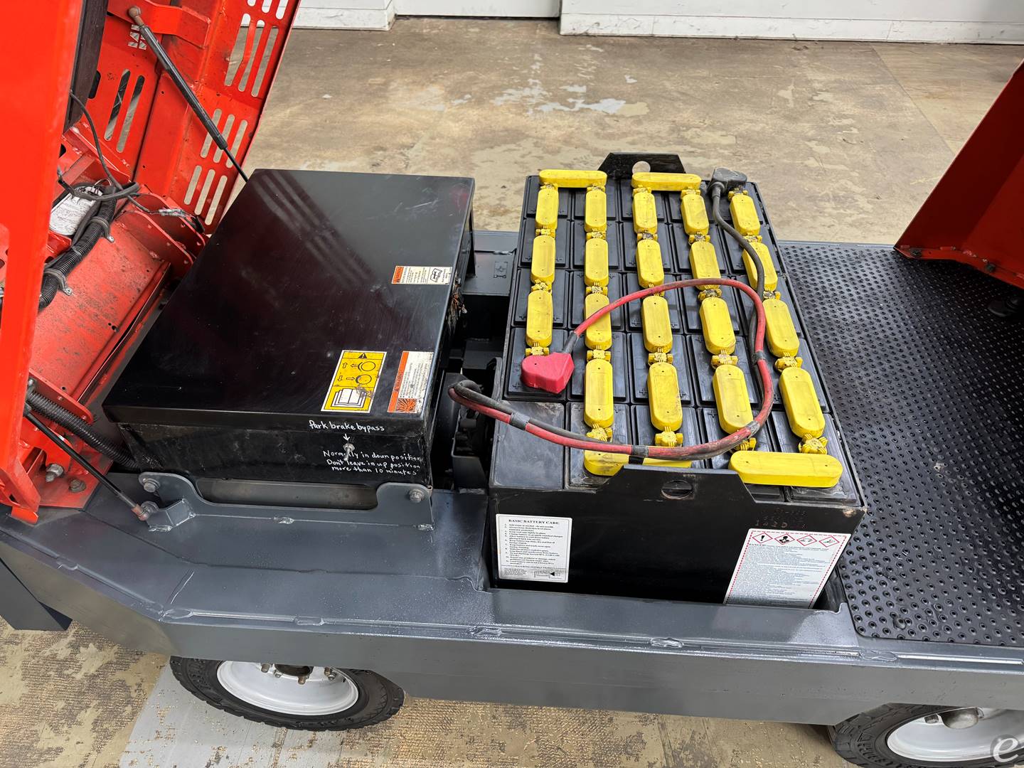 2021 Taylor Dunn CO-426-48AC