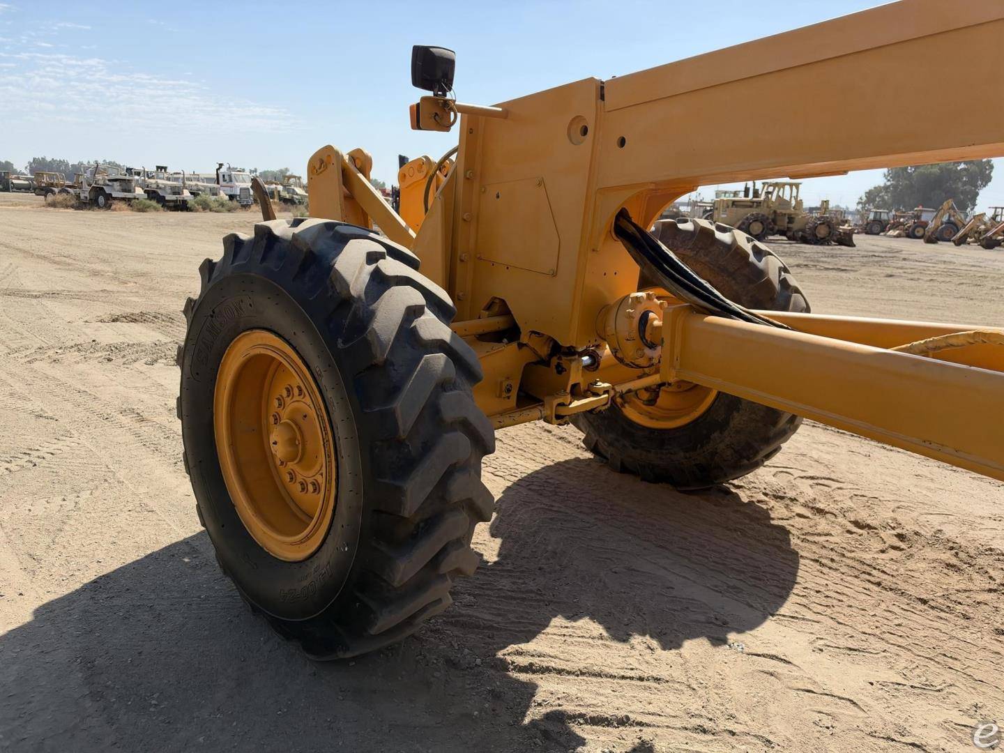 1992 John Deere 670B