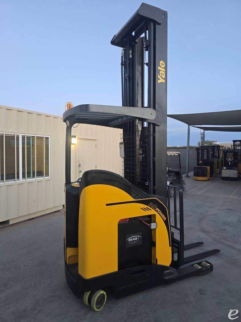 2014 Yale NR045EB