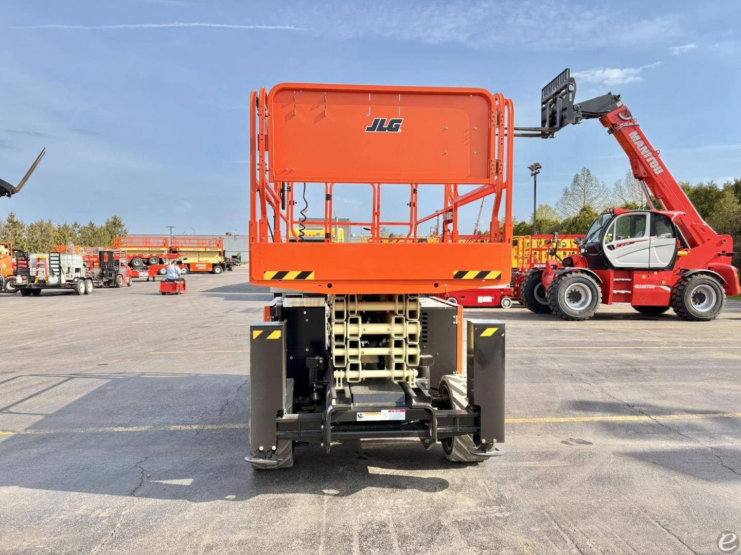 2025 JLG RT3369