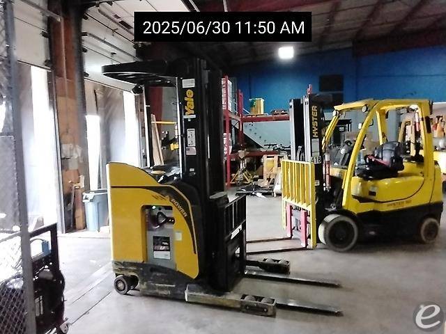 2014 Yale NR040DB