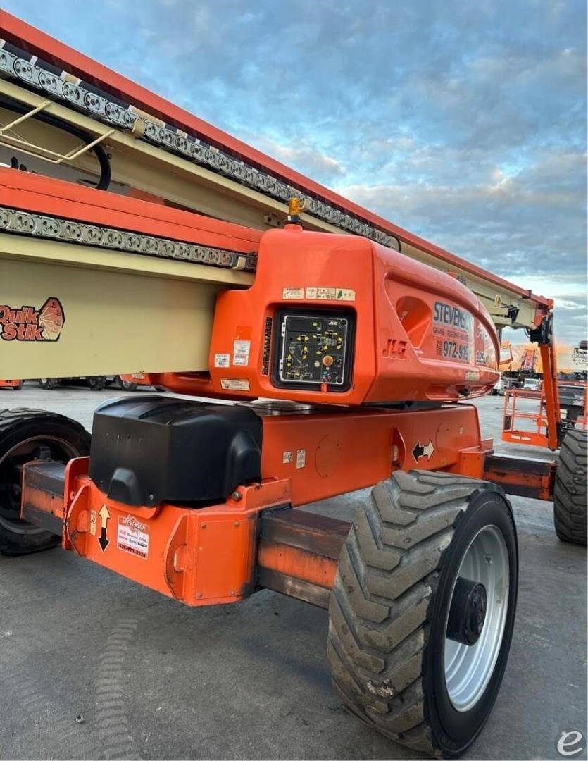2015 JLG 1250AJP