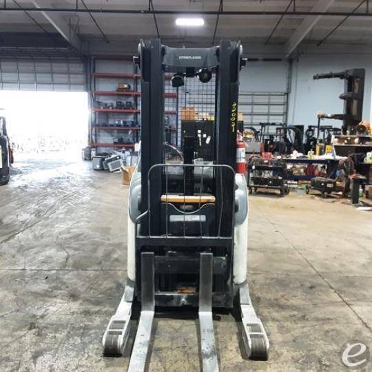 2018 Crown RR5725-45