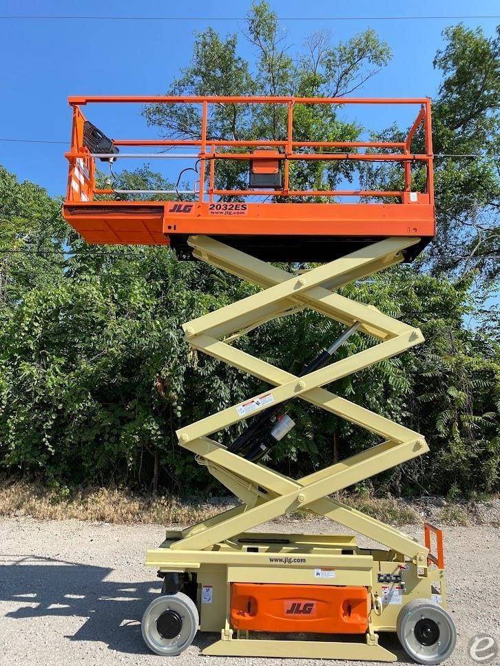 2016 JLG 2032ES