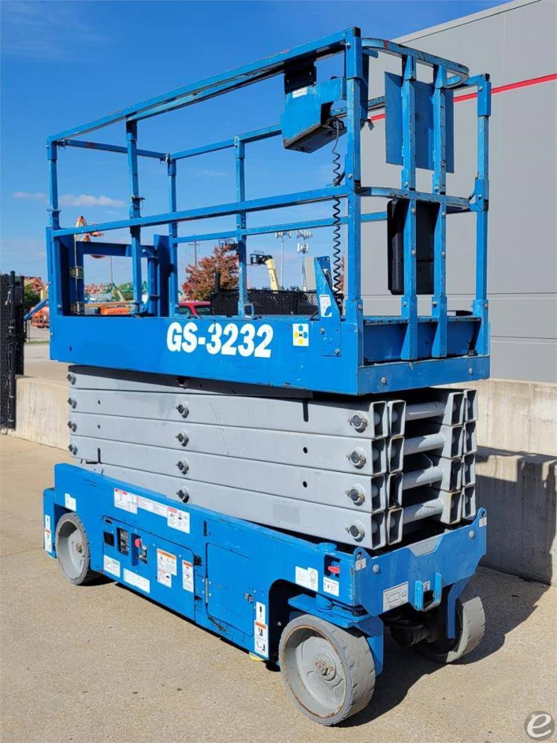 2015 Genie GS3232 Electric Scissor Lift - 123Forklift