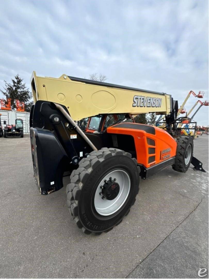 2022 JLG 1255
