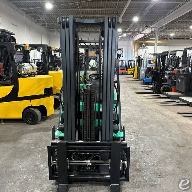 2021 Mitsubishi FGC33N