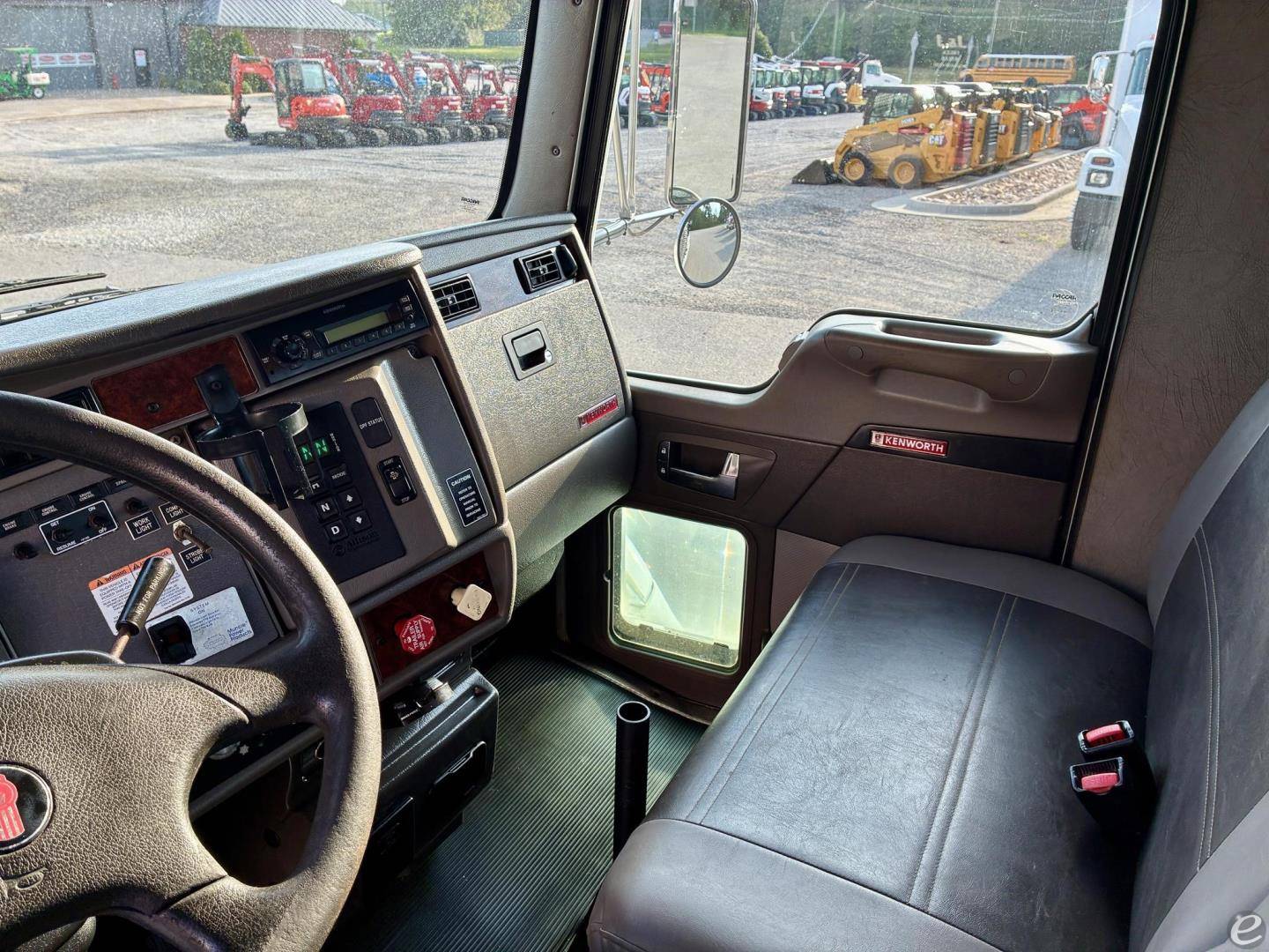 2010 Kenworth T370