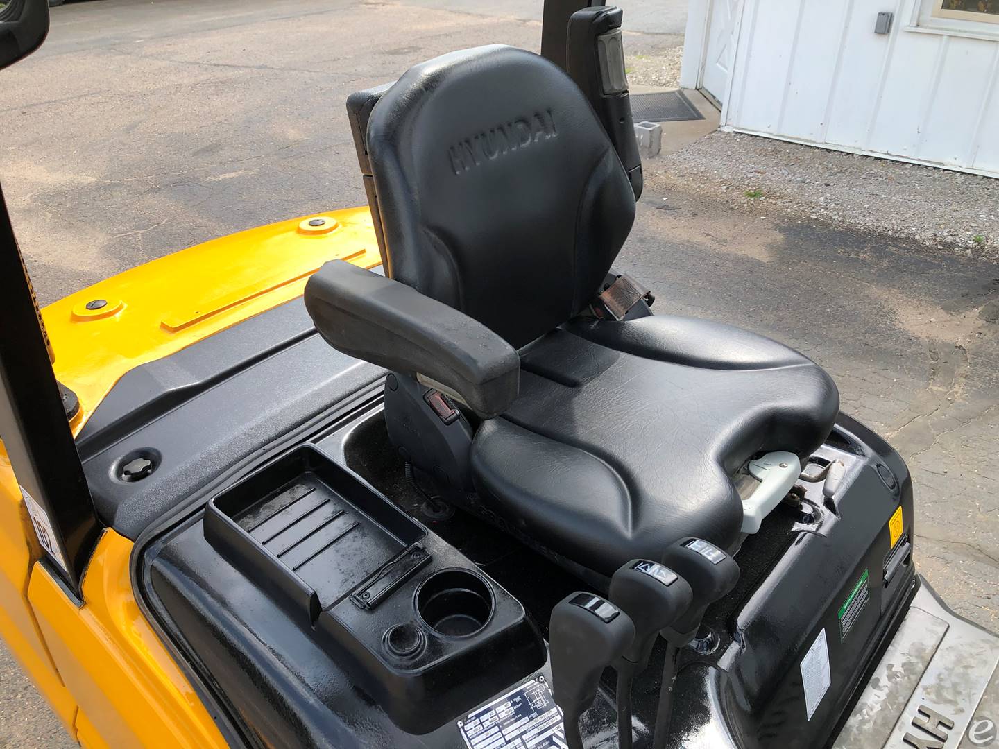 2019 Hyundai 30D-9