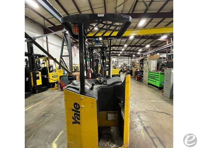 2019 Yale ESC040AD