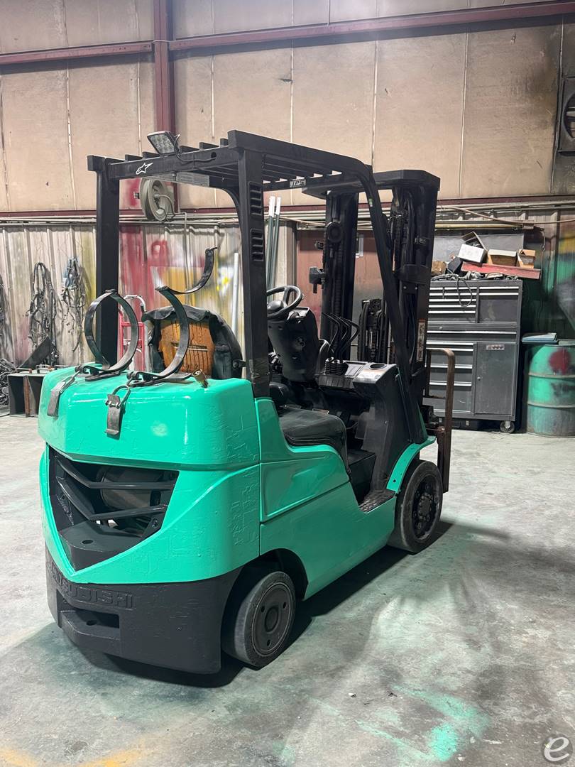 2013 Mitsubishi FGC25N-LE