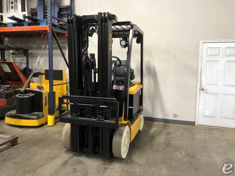 2010 Yale ERC050VG