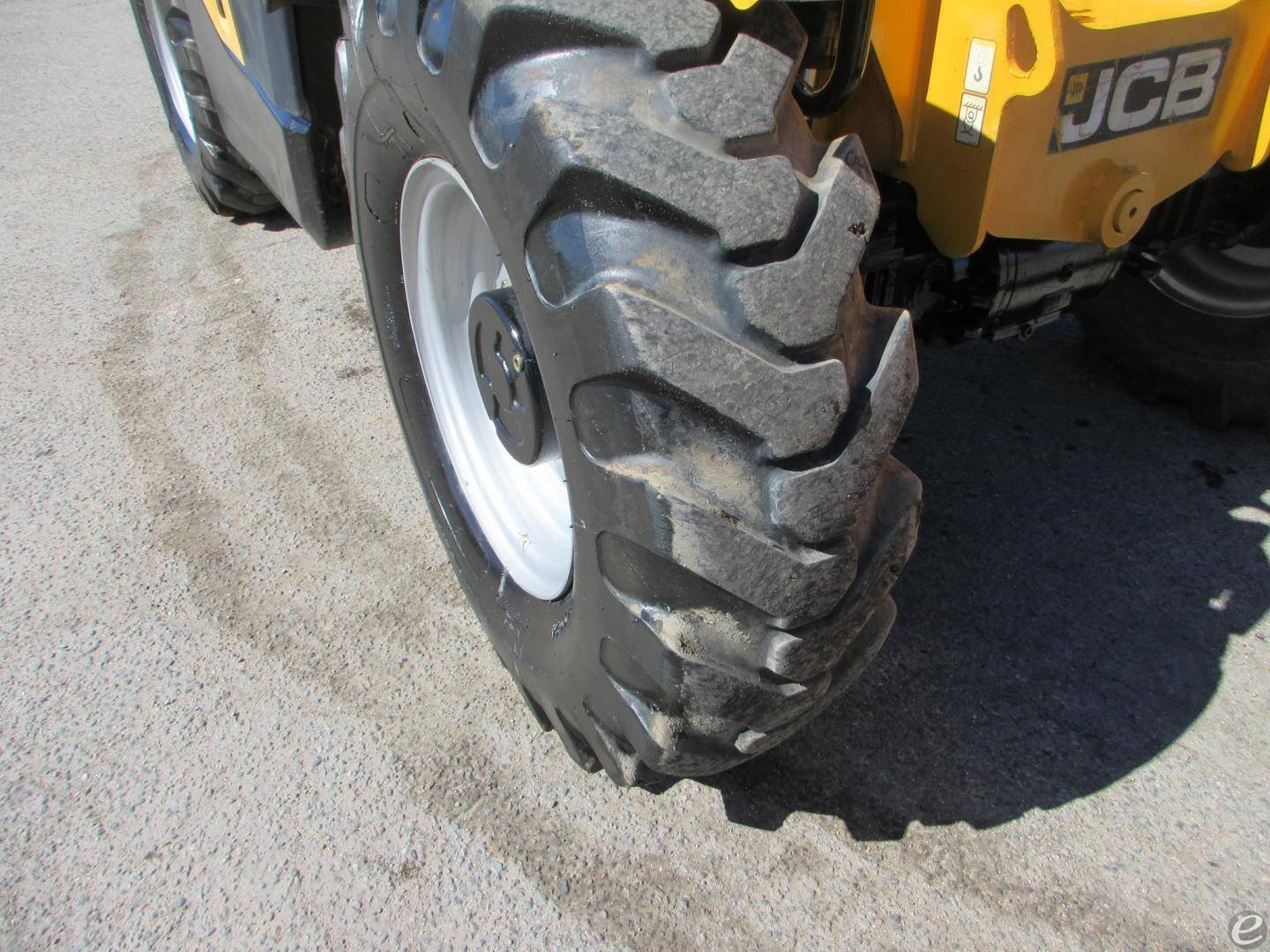 2015 JCB 509-42