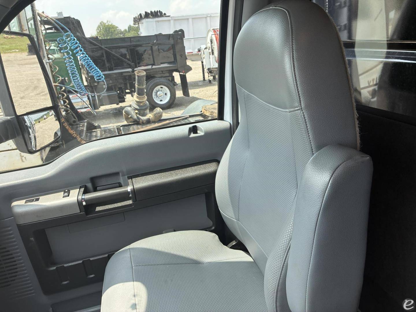 2019 Ford F750 XLT SD