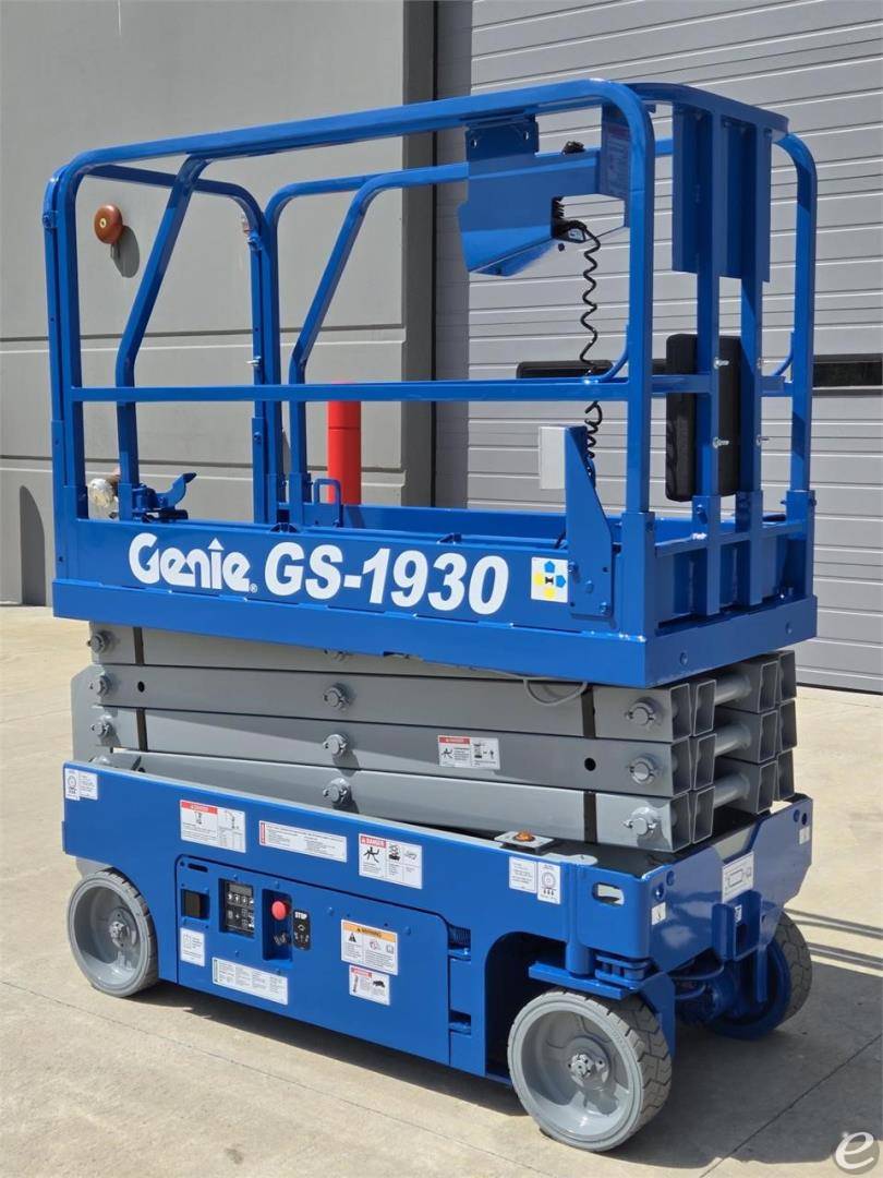 2017 Genie GS1930 Electric Scissor Lift - 123Forklift