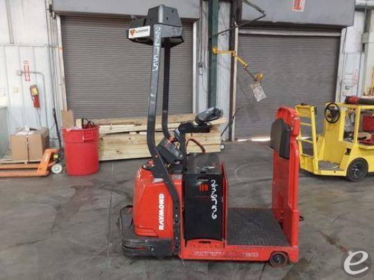 2017 Raymond 3020