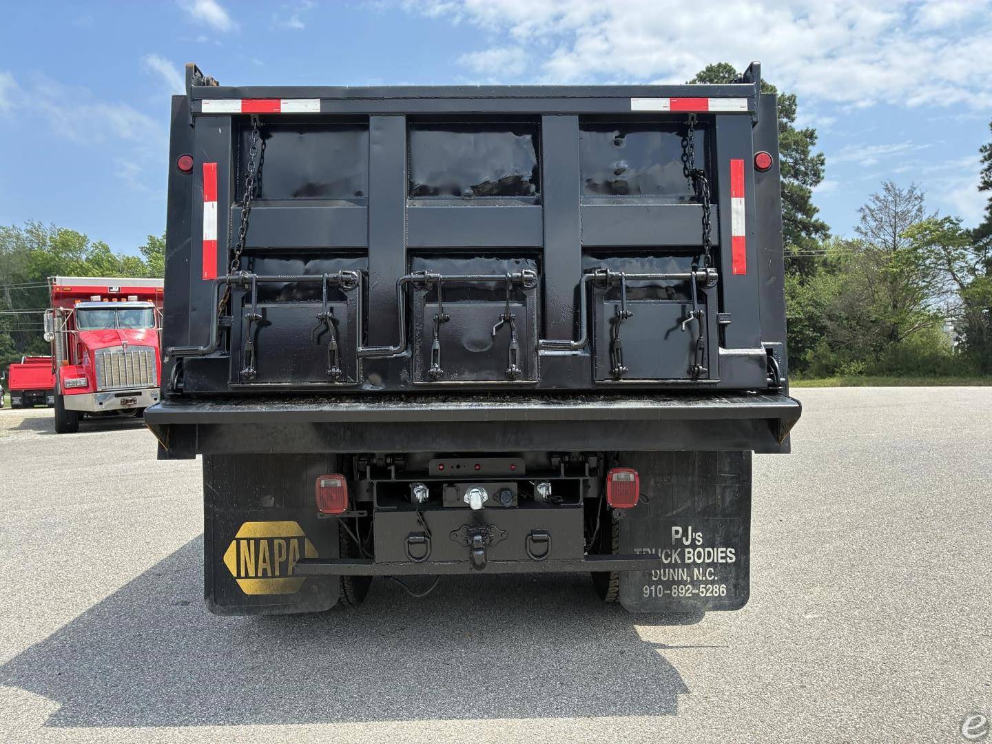2019 Ford F750 XLT SD