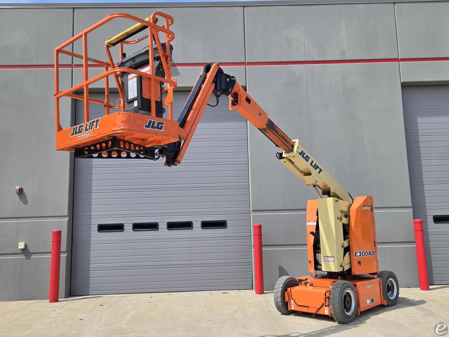 2016 JLG E300AJP