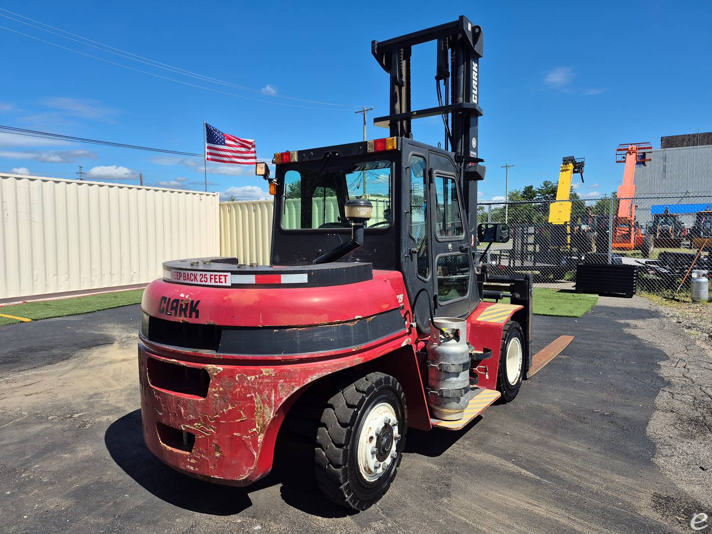 2016 Clark C75L