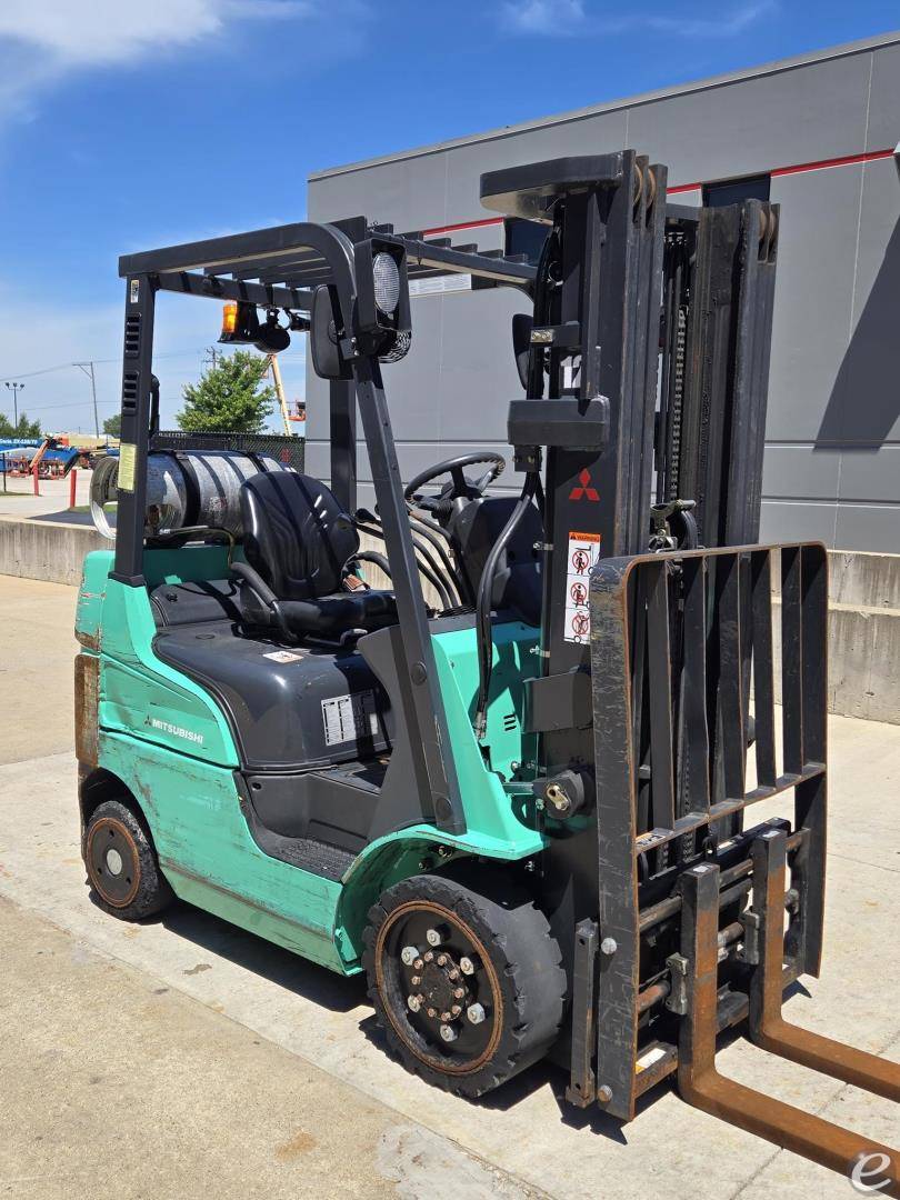 2020 Mitsubishi FGC20N