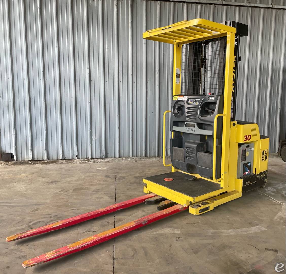 2016 Hyster RX30XMS3 Electric Order Picker - 123Forklift