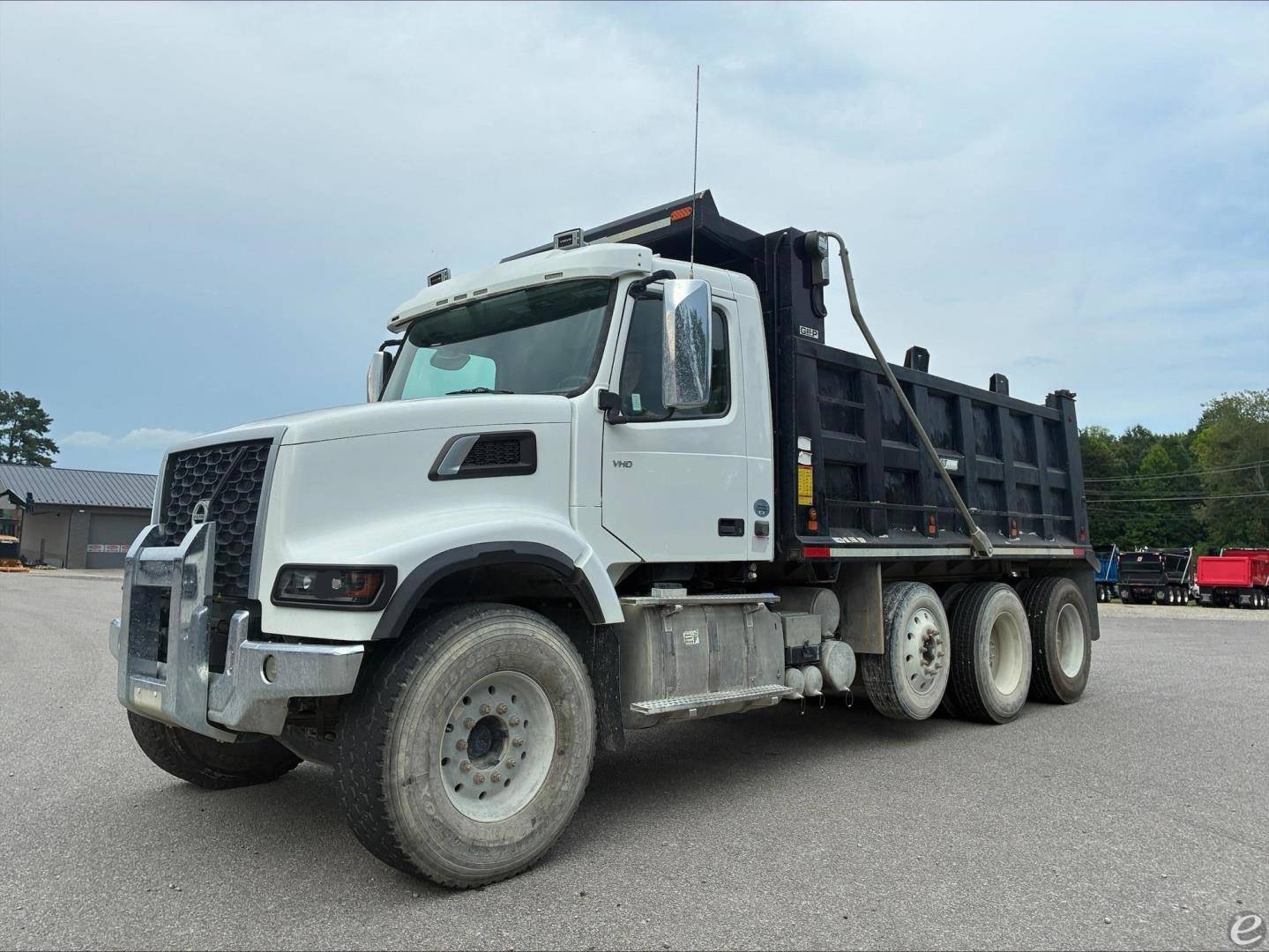 2022 Volvo VHD84F200