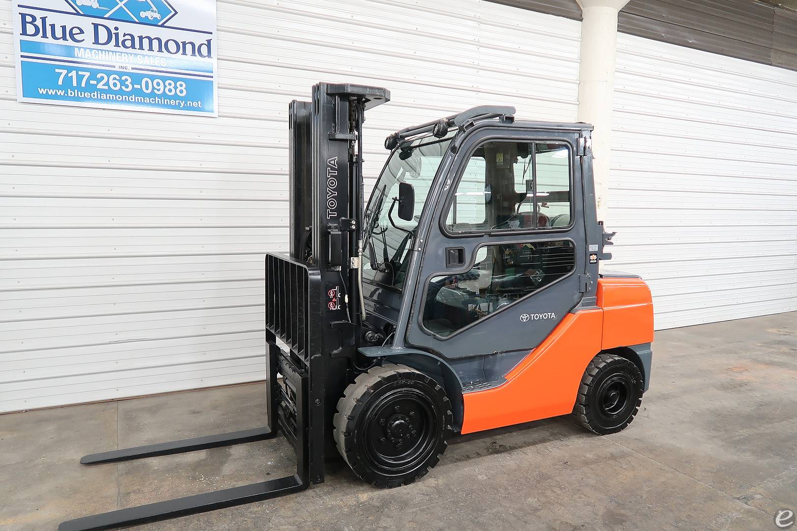 2013 Toyota Pneumatic Tire Forklift...