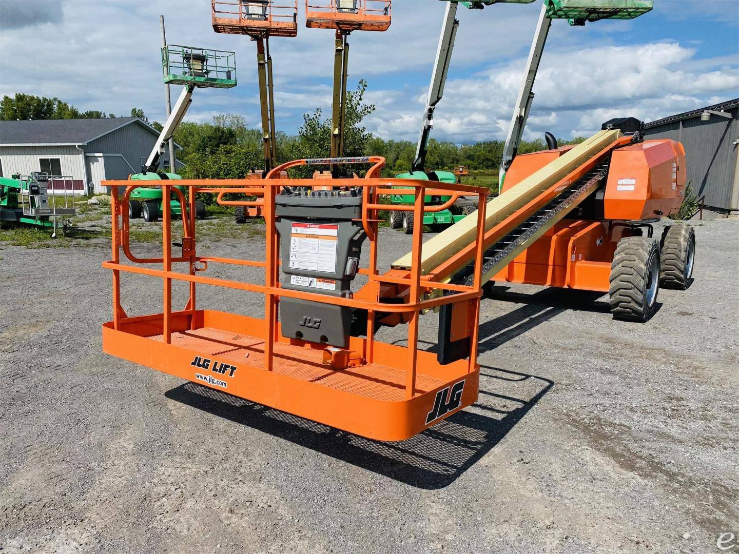 2012 JLG 600S