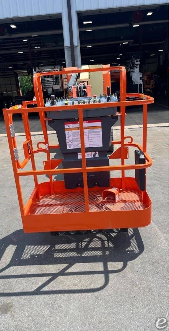 2015 JLG E300AJP